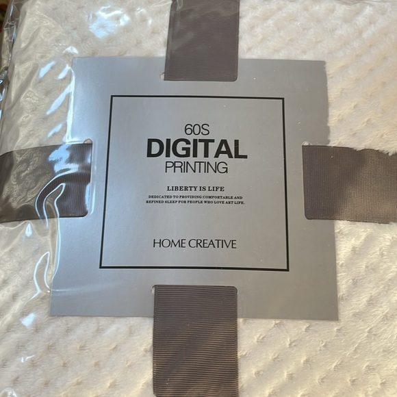 A Hug in a box Gift Set - Picture 9 of 10